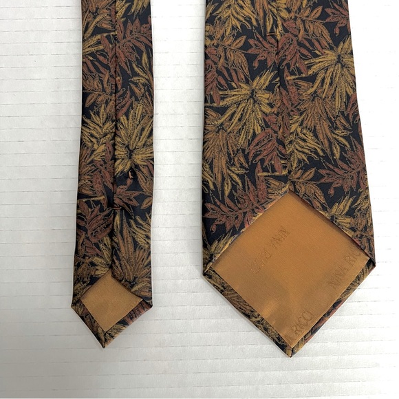 VTG NINA RICCI Classic Fall Silk Necktie – Leaf Pattern – Made in France – 58” - Picture 4 of 6